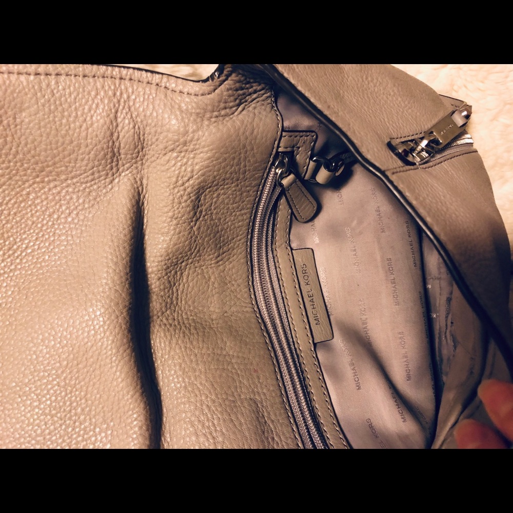 Michael Kors crossbody! - Picture 6 of 7
